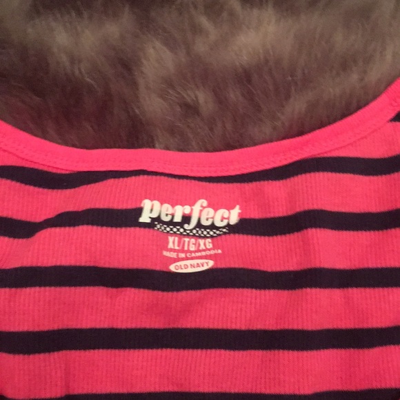 Never worn old navy tank - Picture 2 of 4